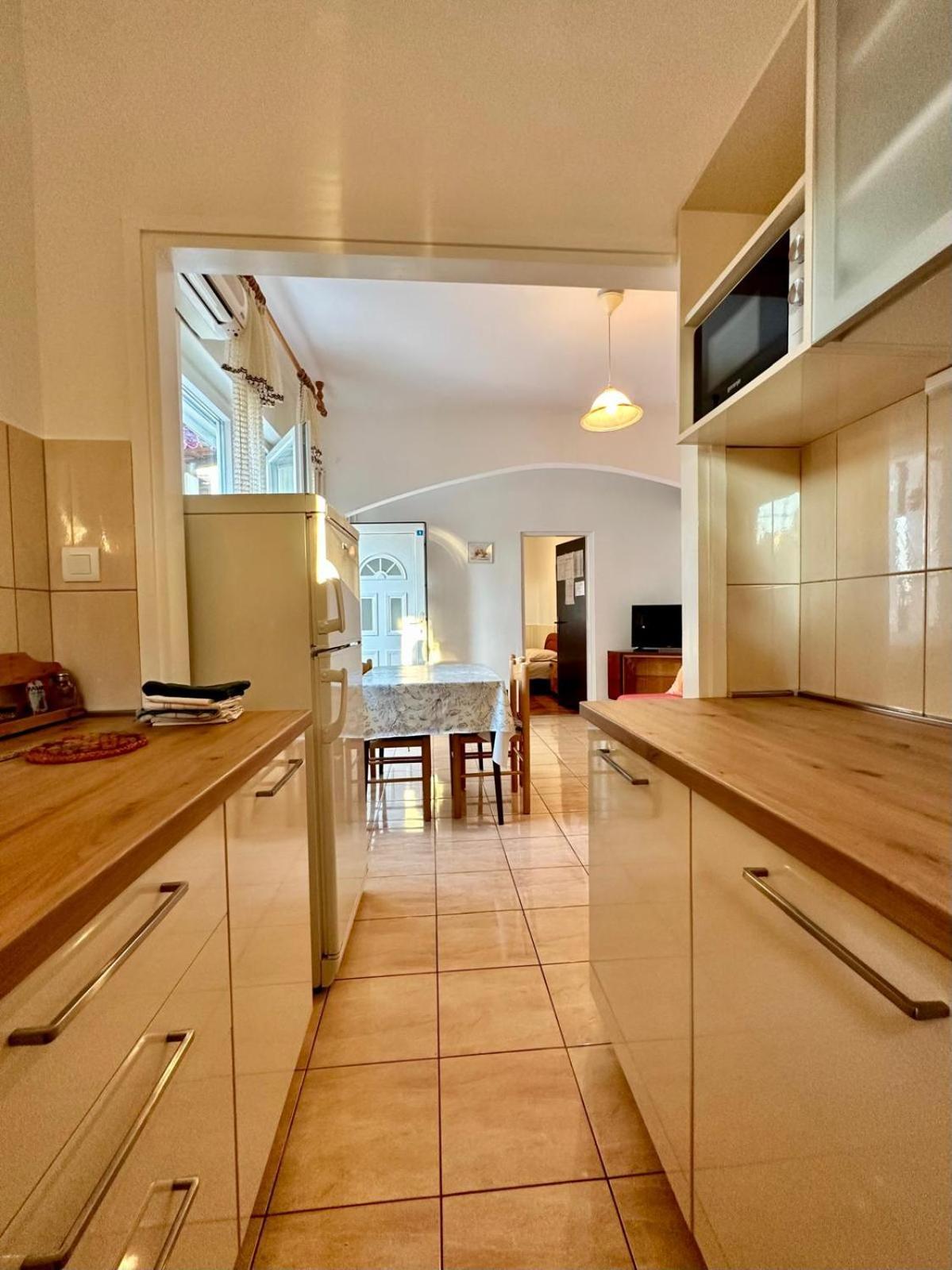 Apartment Tri Palme